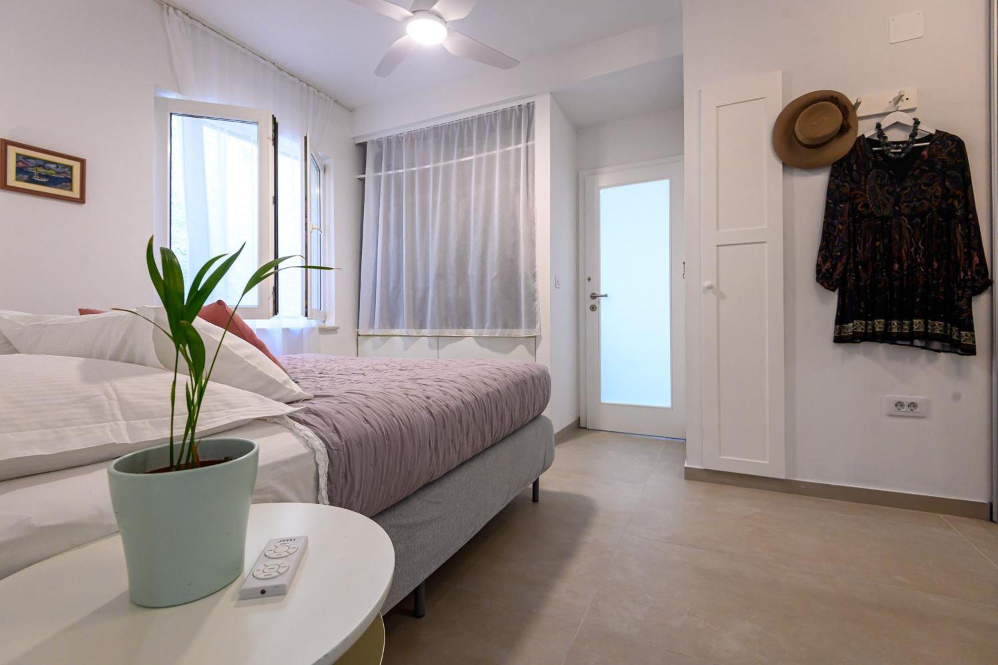 Apartment Pretty