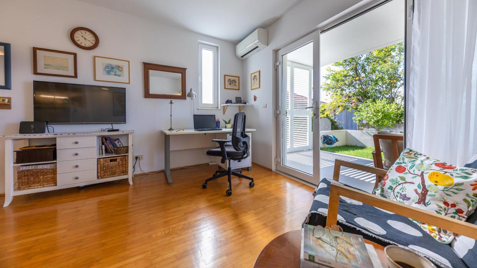 Apartment Pretty