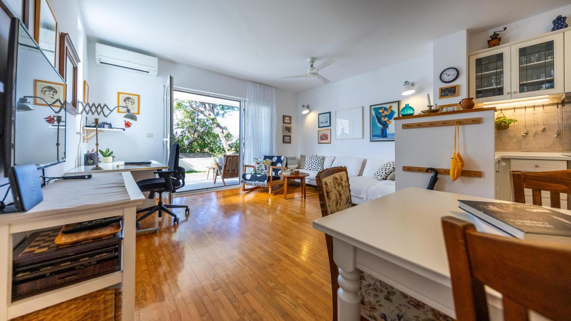 Apartment Pretty *